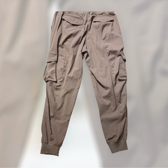 lululemon athletica cargo dance studios - Picture 6 of 7